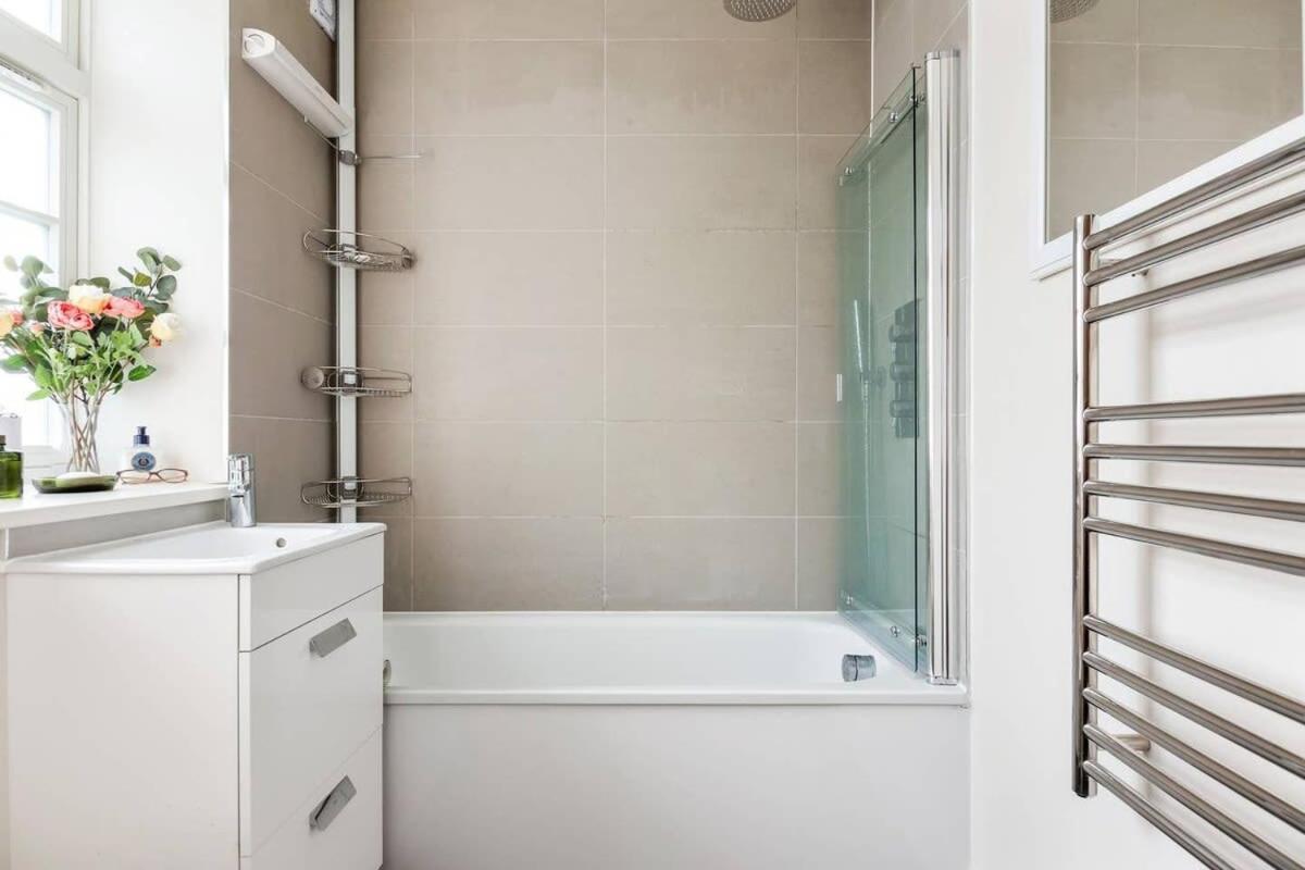 Large Luxury Studio In Heart Of Richmond Richmond  Luaran gambar