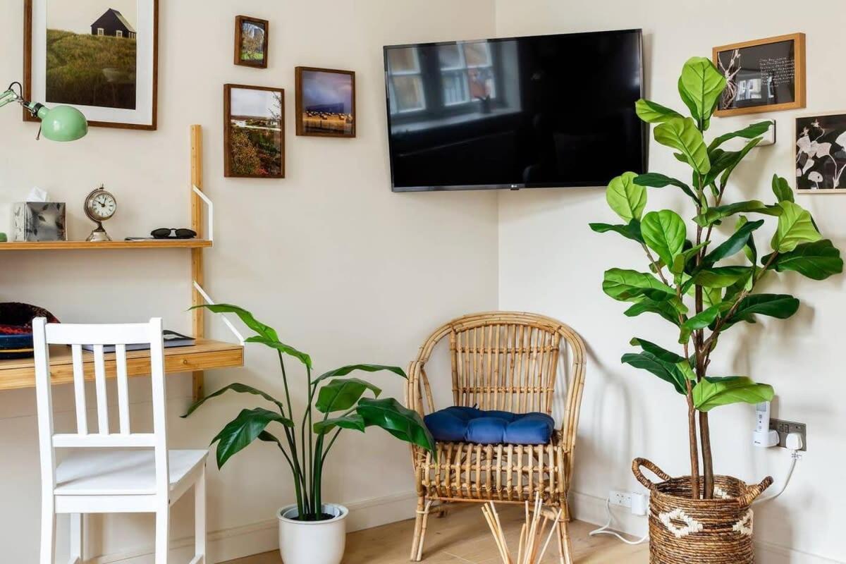 Large Luxury Studio In Heart Of Richmond Richmond  Luaran gambar